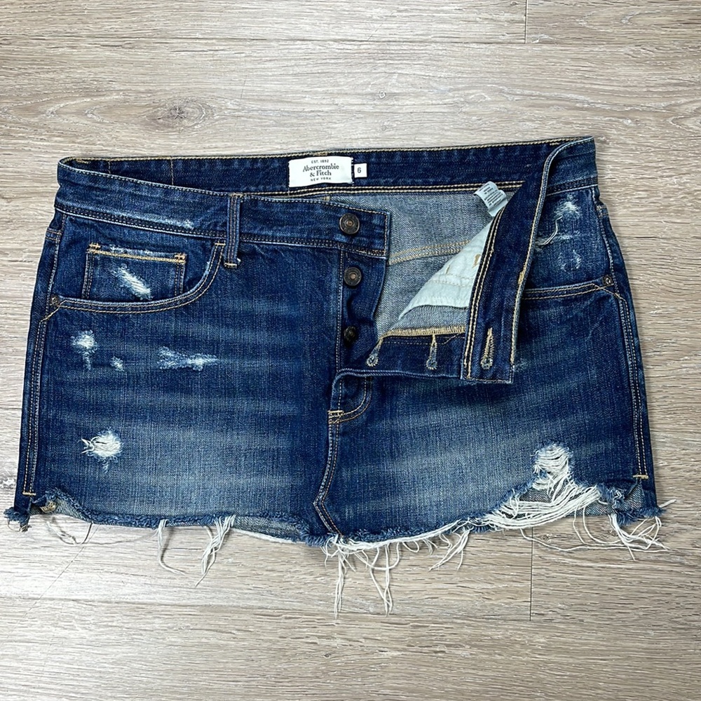 Abercrombie & Fitch New York Mini Destroyed Jeans Skirt Size 6